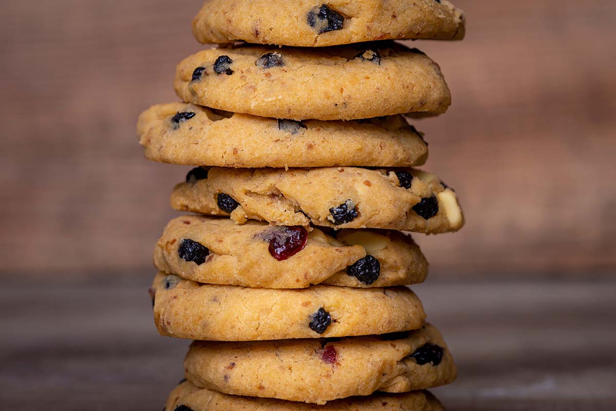 eight blueberry cookies.